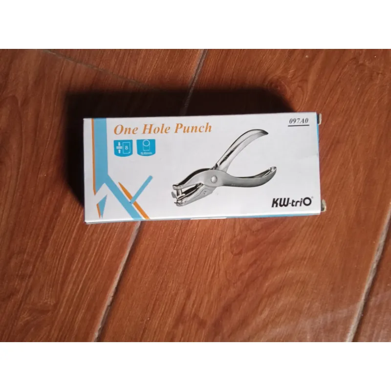 Bấm lỗ sổ còng 925371