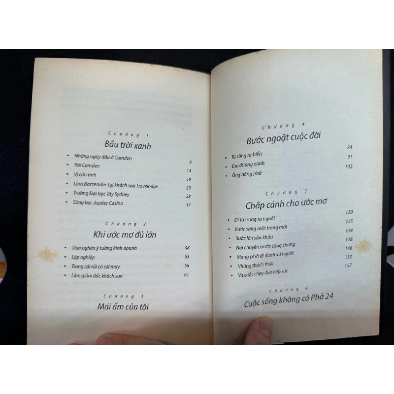 Bầu Trời Không Chỉ Có Màu Xanh, Lý Quí Trung, Mới 70% (Ố Vàng), 2015 SBM0803 913555