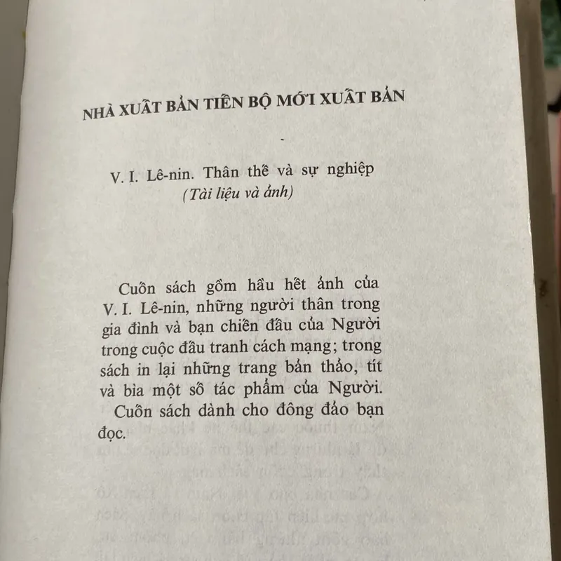 ĐỒNG CHÍ HỒ CHÍ MINH, Ê. CÔ-BÊ-LÉP, sách bìa cứng, in tại Liên Xô 1985 567393