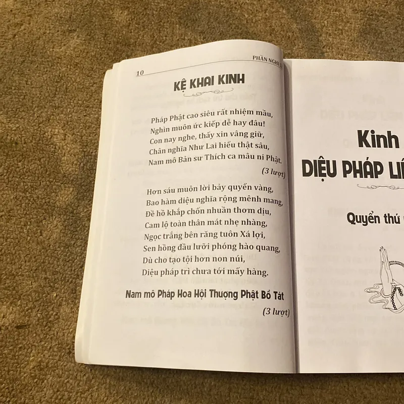 Kinh Diệu Pháp Liên Hoa- Dịch Giả: HT. Thích Tuệ Hải 689175