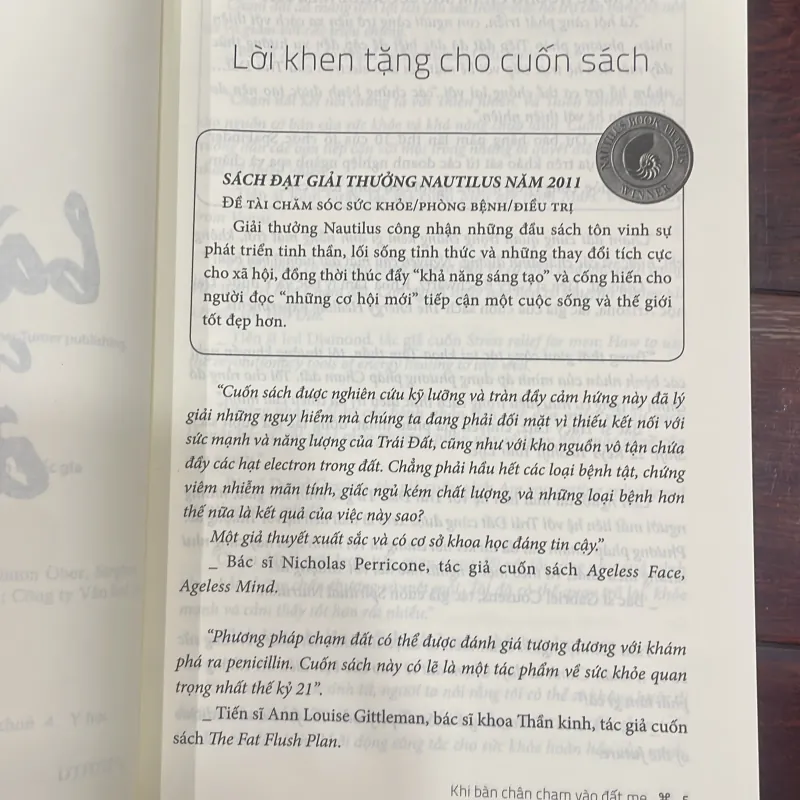 KHI BÀN CHÂN CHẠM VÀO ĐẤT MẸ EARTHING - Clinton Ober  1036454