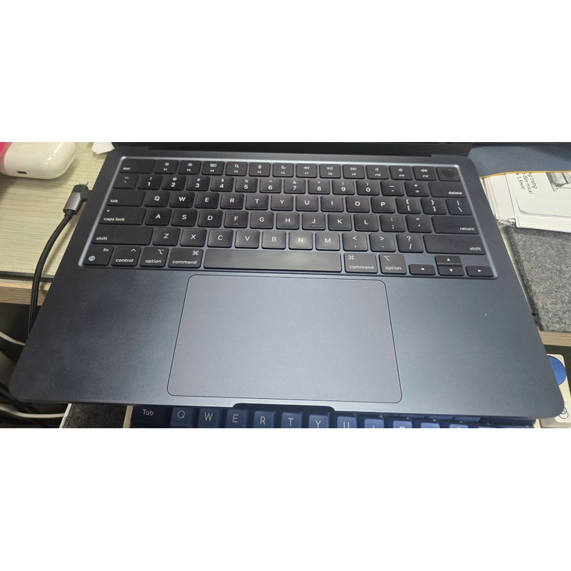 Macbook Air M2 13" 8-256gb pin 90% 537347