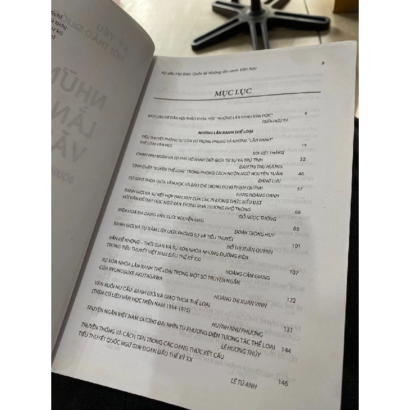 Kỷ yếu hội thảo quốc tế: Những lằn ranh văn học 1013068