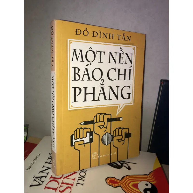 Một nền báo chí phẳng  737049