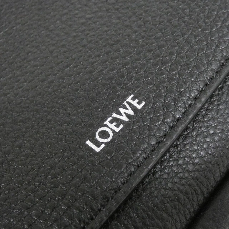 【Sản phẩm mới】Túi đeo vai PEBBLE MESSENGER SMALL BANBPCBX01 của Loewe 611071