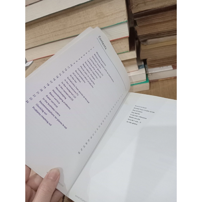 Hotel & Hospitality English - Mike Seymour 755764