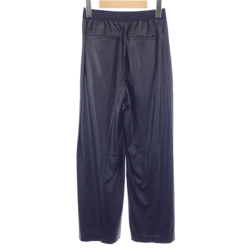 Quần áo ASTRAET - Hàng hiệu Authentic 821783