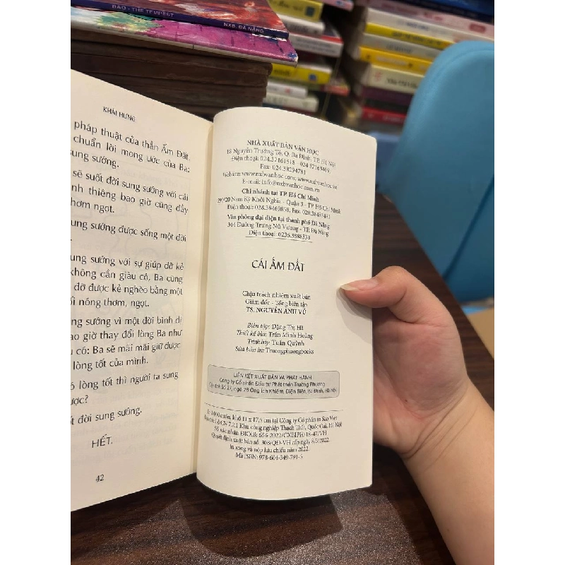 Cái Ấm Đất - Khái Hưng - Khái Hưng 1000715