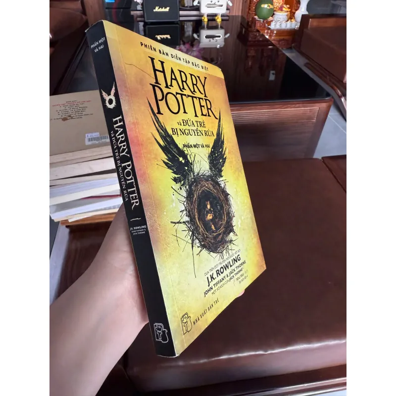 Harry Potter và Đứa Trẻ Bị Nguyền Rủa (Phần 1 & 2) – Phiên Bản Đặc Biệt 976012