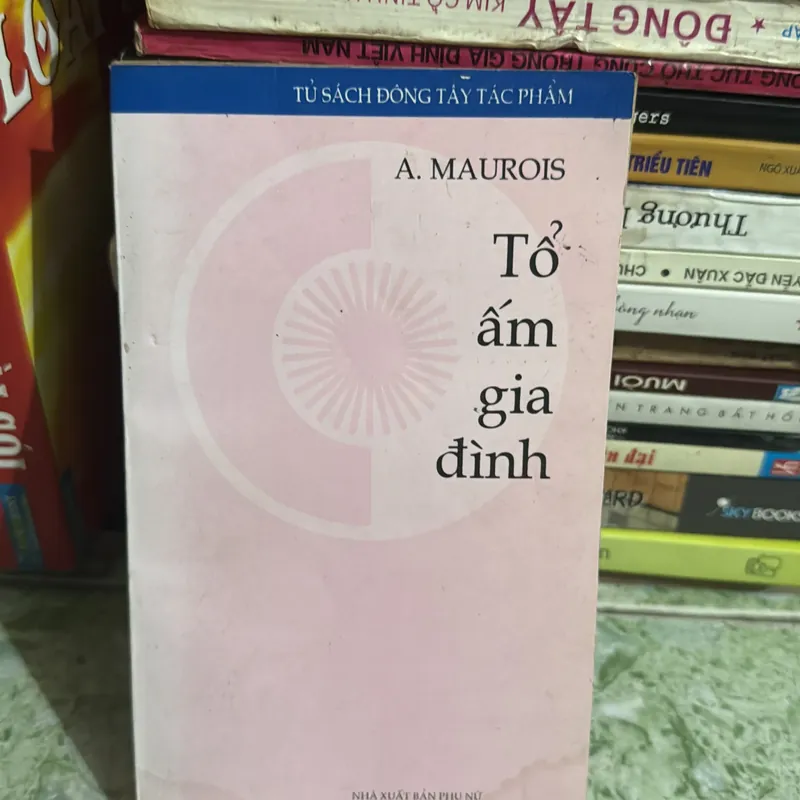 Tổ ấm gia đình - Tủ sách Đông Tây tác phẩm 568087