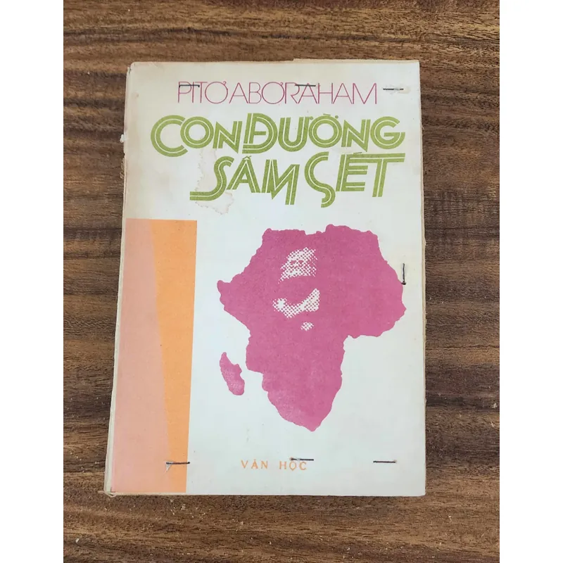 Tác phẩm văn học Nam Phi: CON ĐƯỜNG SẤM SÉT - Peter Abrahams 732907