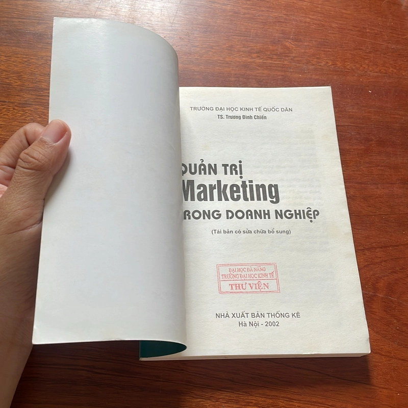 II Quản Trị Marketing Trong Doanh Nghiệp - TS. Trương Đình Chiến - 2002 508379