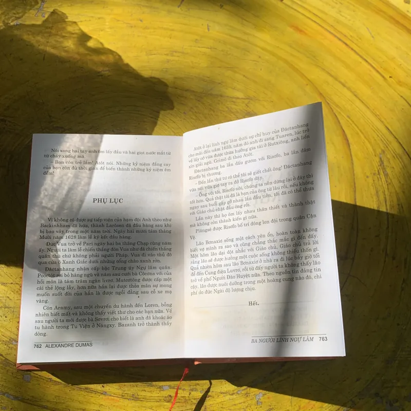 BA NGƯỜI LÍNH NGỰ LÂM- ALEXANDRE DUMAS 783391