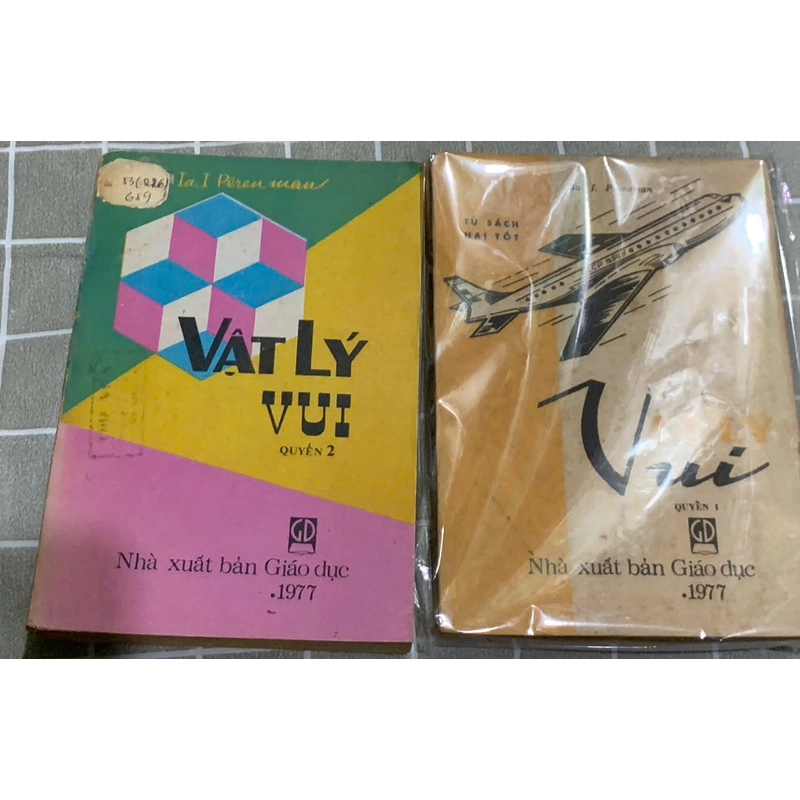 Vật lý vui tập 1 tập 2 _ xuất bản 1977 337645