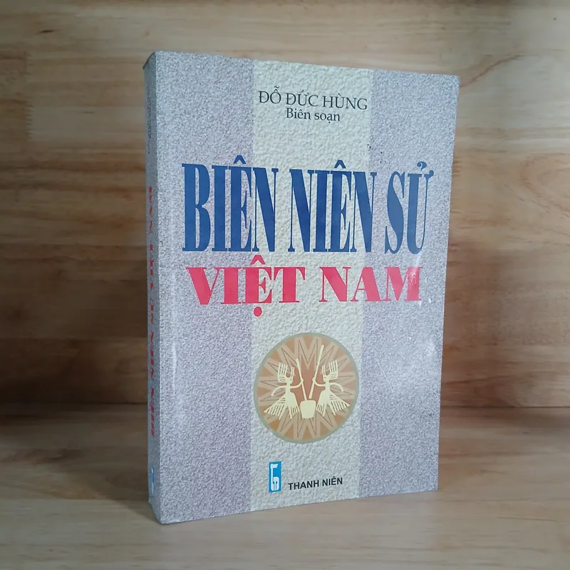 Biên Niên Sử Việt Nam & Tóm Tắt Niên Biểu Lịch Sử Việt Nam (2 Cuốn) 695489