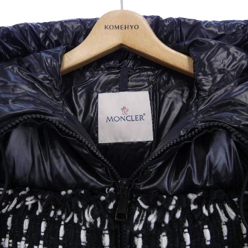 Áo khoác lông vũ MONCLER 640201