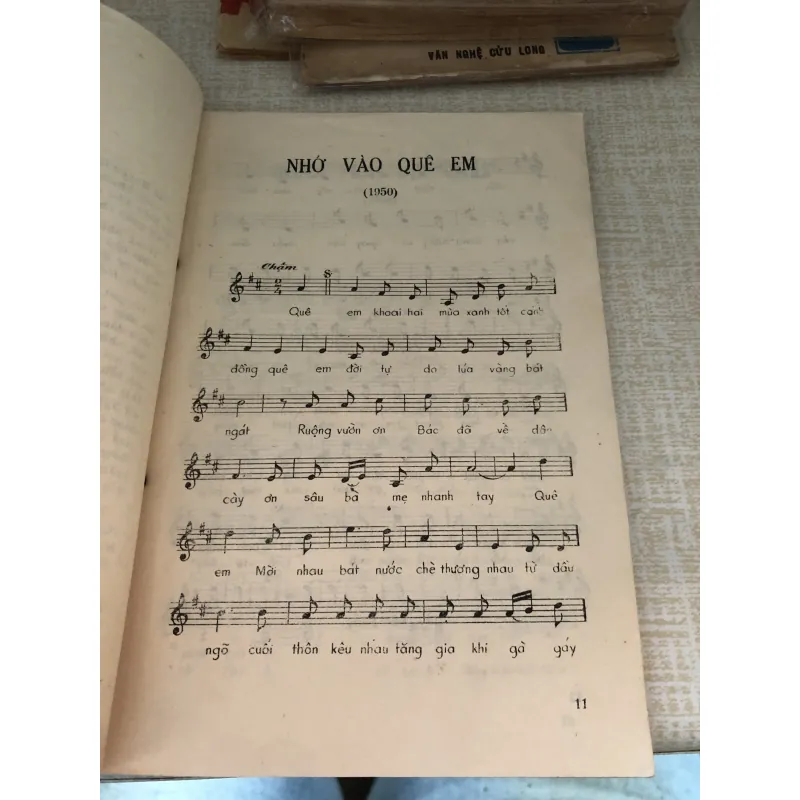 Tập bài hát Mỗi bước đi thêm yêu Tổ Quốc-Tân Huyền 960288