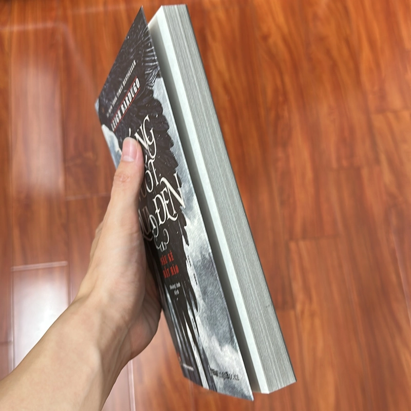 Sách - Móng Vuốt Quạ Đen (I) - Sáu Kẻ Bất Hảo - Tặng kèm 01 Bookmark 499273