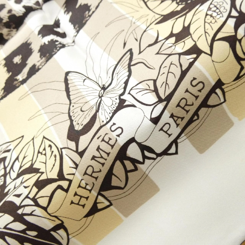 Khăn lụa JUNGLE LOVE RAINBOW của Hermès 623602