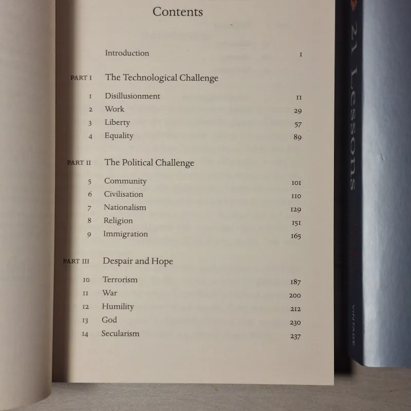 Yuval Noah Harari - Sapiens: A Brief History of Humankind (Vintage ố cạnh) 933934