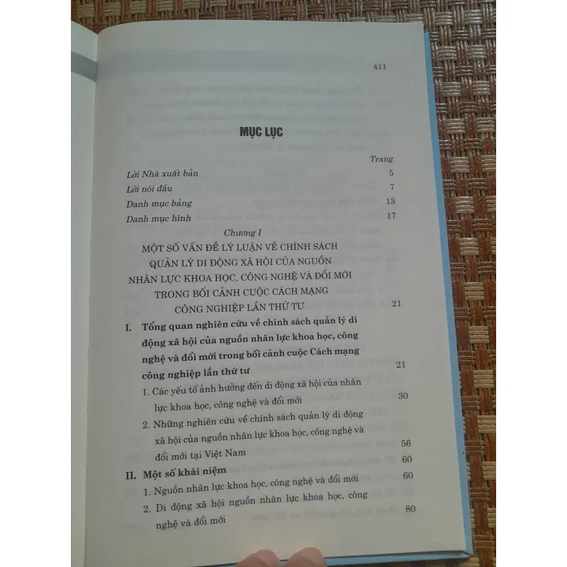 DI ĐỘNG XÃ HỘI CỦA NGUỒN LỰC KHOA HỌC... 778361