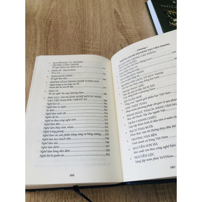 Dấu ấn khởi dòng văn hóa Việt – Lê Minh Quốc 973658