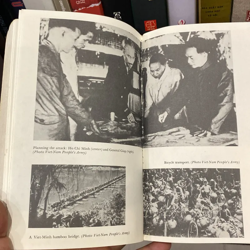 HELL IN A VERY SMALL PLACE, THE SIEGE OF DIEN BIEN PHU (XB 1985)  590883