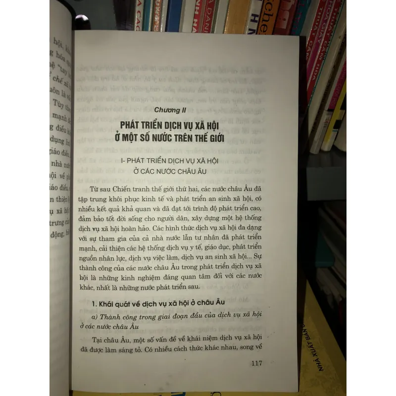 Phát triển dịch vụ xã hội ở nước ta đến năm 2020 - Một số vấn đề lý luận và thực tiễn  703386