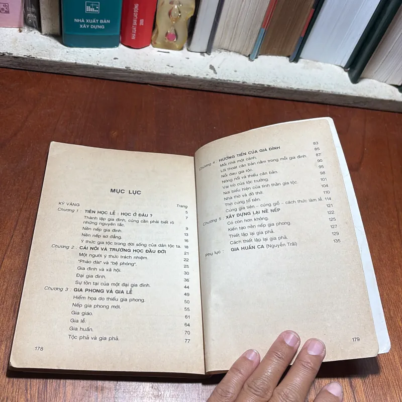 II Văn Hoá Việt: Nền Nếp Gia Phong - Phạm Côn Sơn - 2000 799866