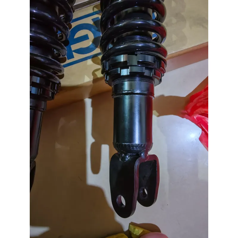 Bán phuộc sau, fullbox mới toanh 99%, cao 355mm. 
600k. 1025903