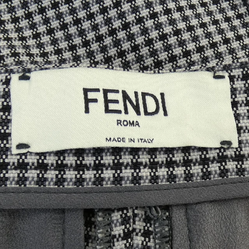 【Mã giảm giá】Quần short FENDI 655503