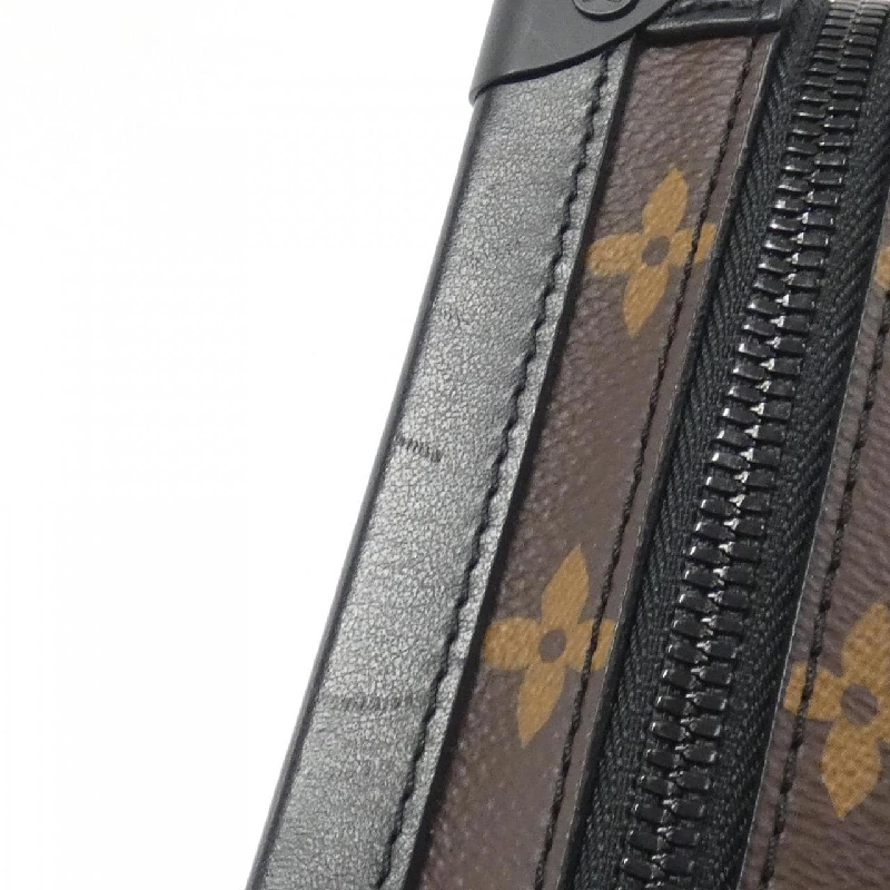 Túi xách mềm dọc Monogram Taffeta Louis Vuitton M45044 613500