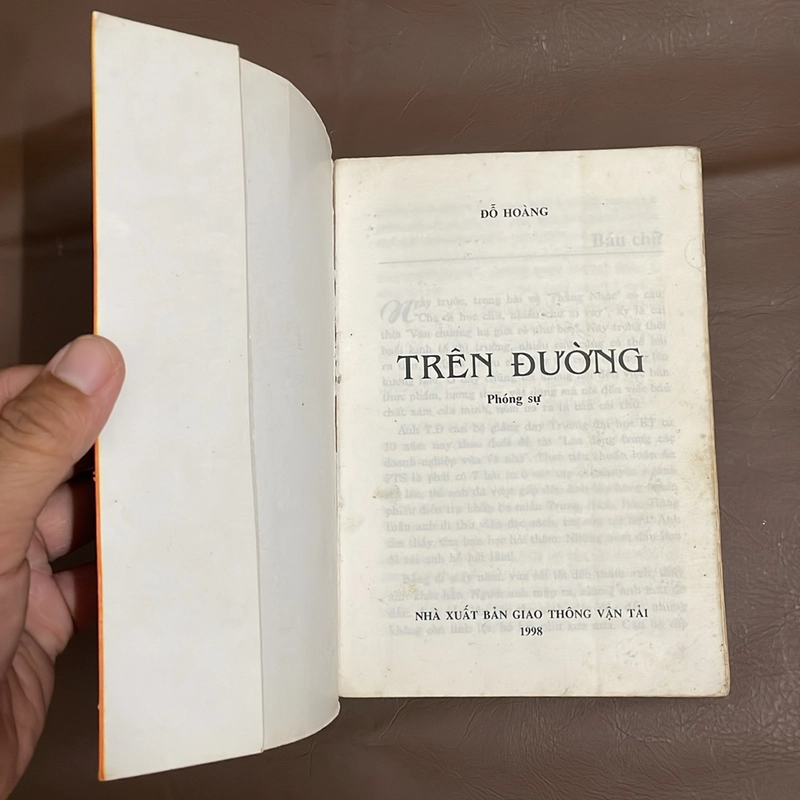 II Phóng Sự Trên Đường - Đỗ Hoàng - 1998 521933