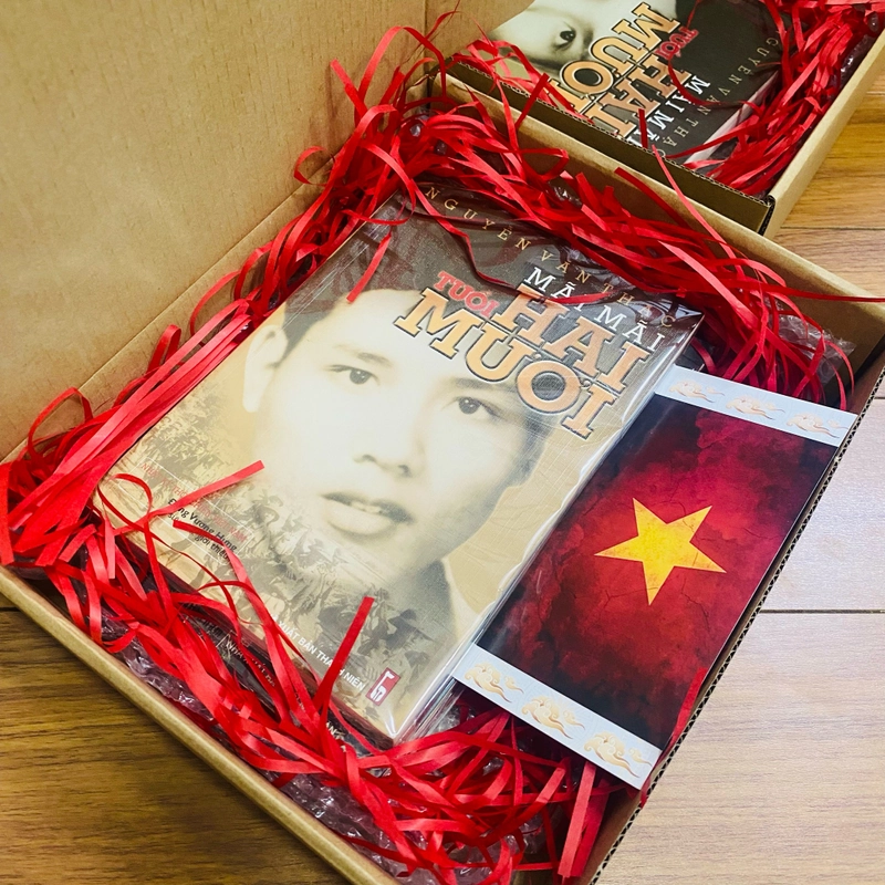 Combo: Mãi mãi tuổi 20 + Nhật Ký Đặng Thuỳ Trâm #TAKE 355686