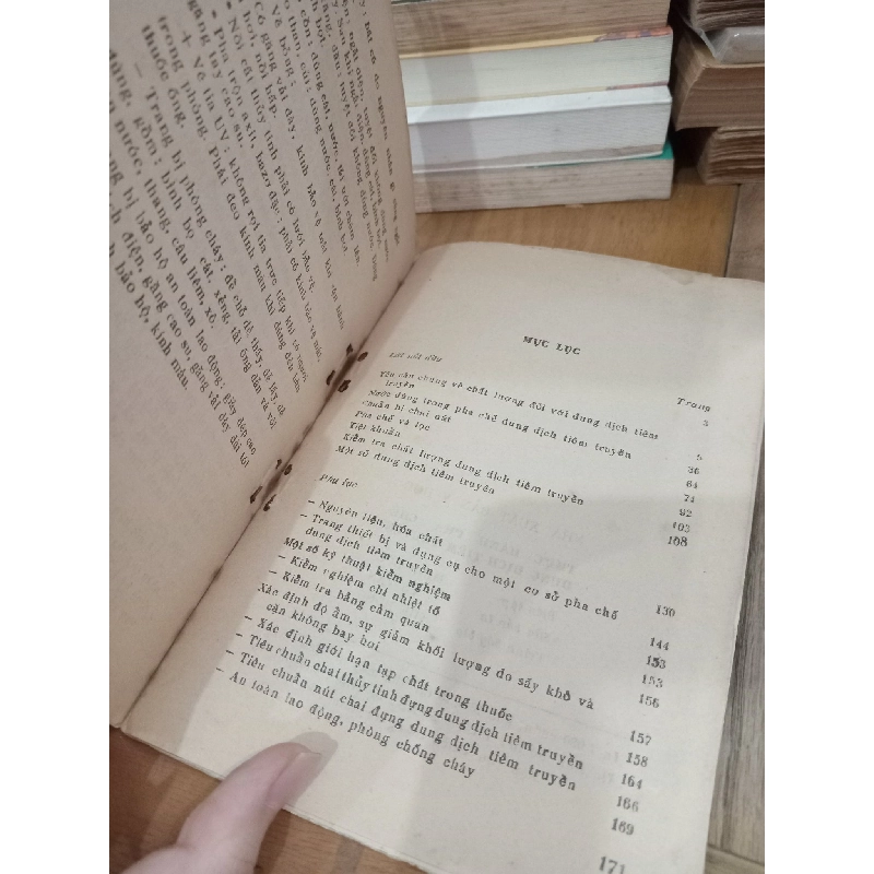 Thực hành pha, chế dung dịch tiêm truyền - Phan Bá Hùng, Phương Đình Thu 788078