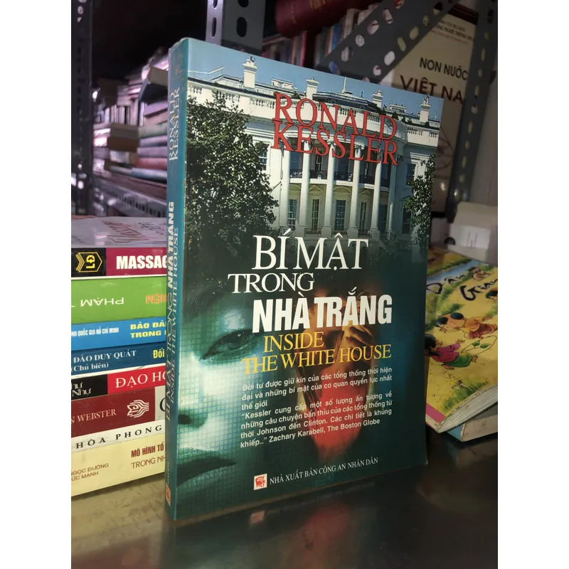 Bí mật trong nhà trắng  723020