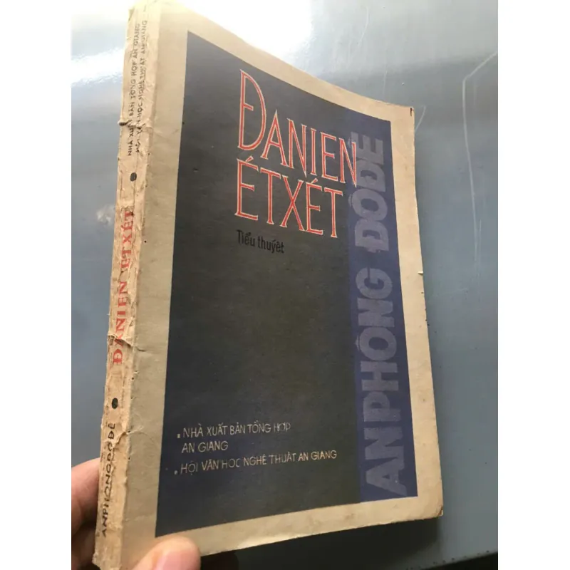 ĐANIEL ÉTXÉT - VAN PHONG ĐÊ 598237