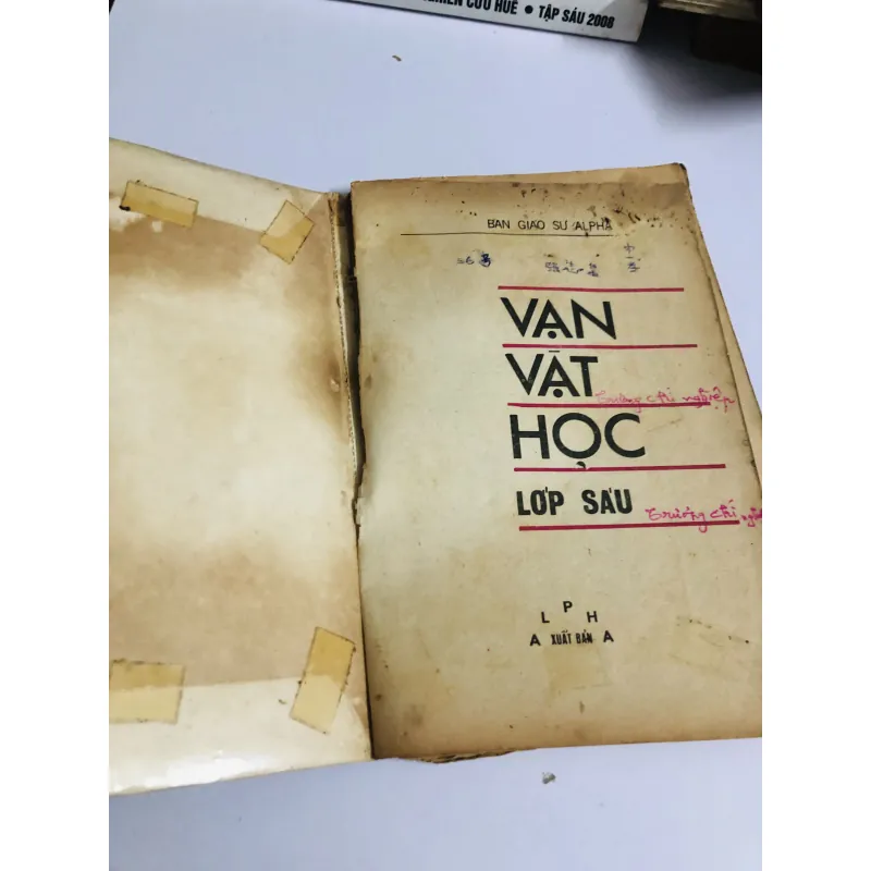 VẠN VẬT HỌC BAN GIÁO SƯ ALPHA - lớp 6 752713