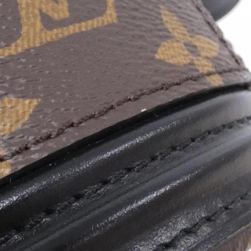Túi đeo vai Louis Vuitton Monogram Canoe M83480 609348