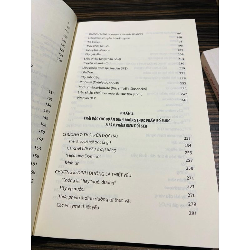 Ung thư: Sự thật, hư cấu, gian lận và những phương pháp chữa lành không độc hại - Ty Bollinger 146401