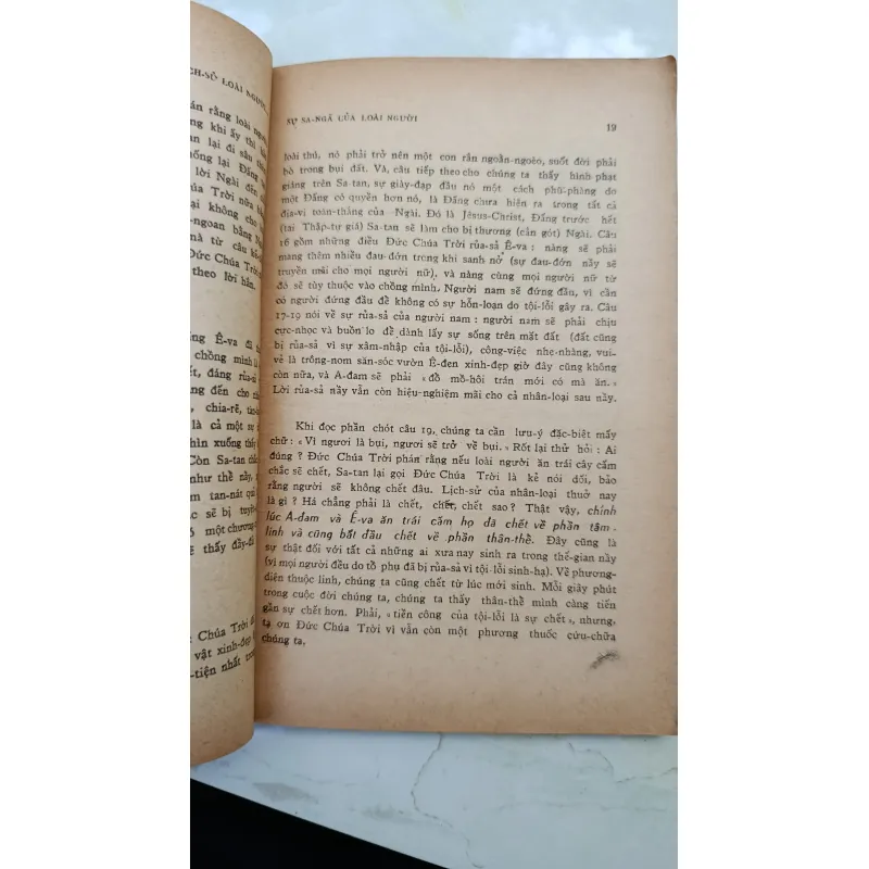 LỊCH SỬ LOÀI NGƯỜI DƯỚI MẮT THƯỢNG ĐẾ - PAUL R. ALDERMAN 746884