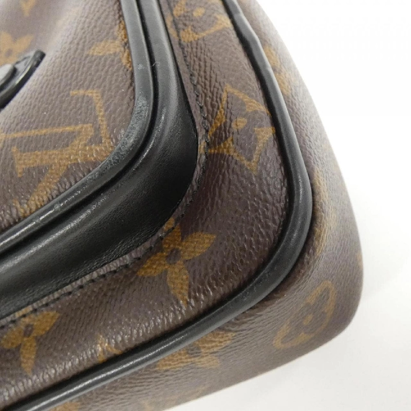 Túi đeo vai Louis Vuitton Monogram Macassar Christopher Wearable Wallet M69404 613825
