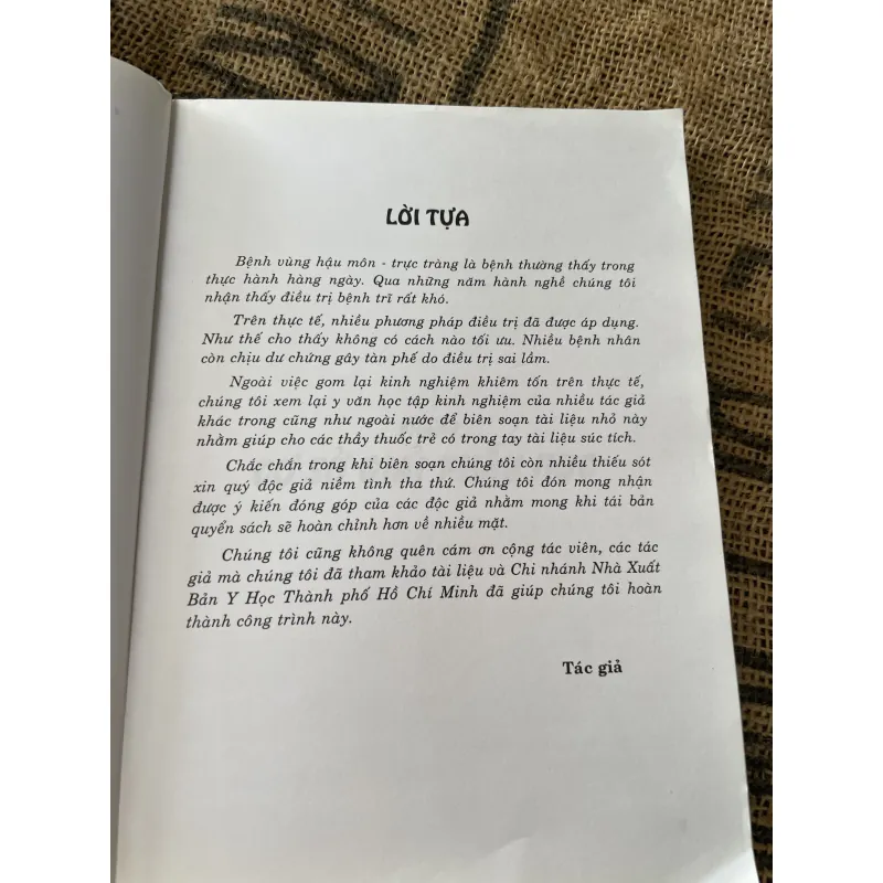 Bệnh trĩ : 210 trang ; TS.BS. LÊ QUANG NGHĨA- PGS.TS. NGUYỄN VĂN CHỪNG 1019344