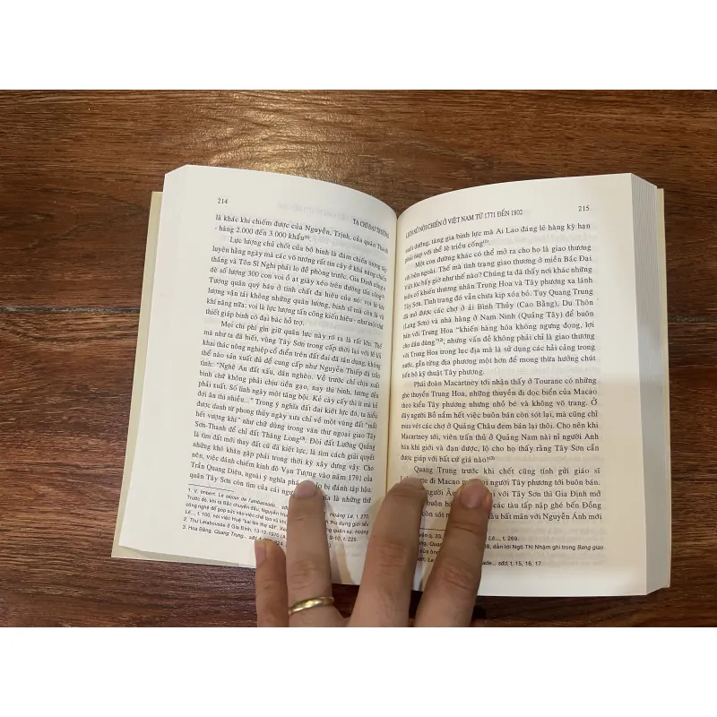 Lịch sử nội chiến ở Việt Nam từ 1771 đến 1802 - Tạ Chí Đại Trường (8.1) 1005353