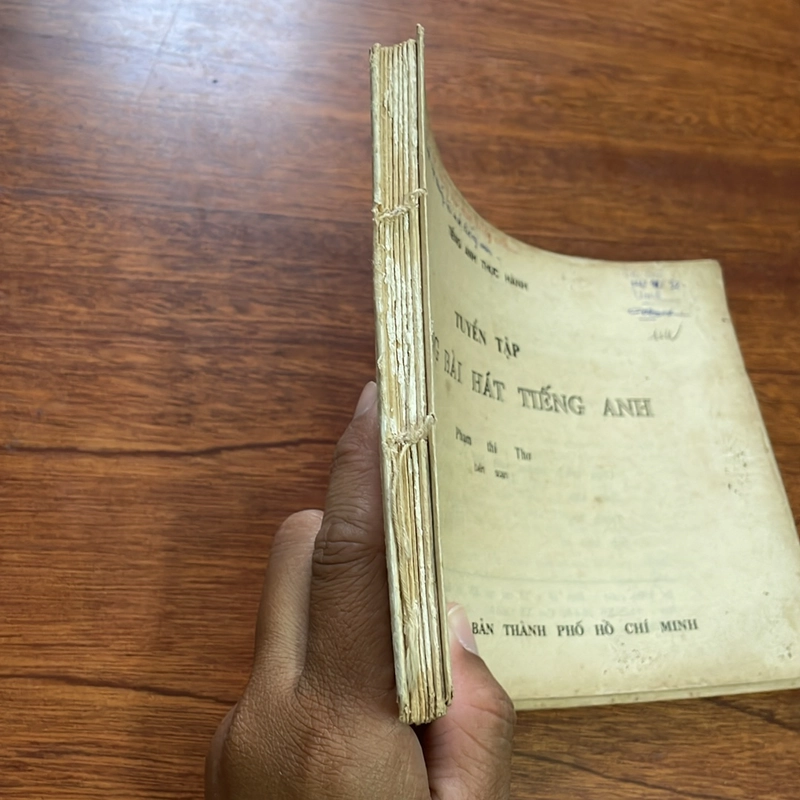II Tuyển Tập Những Bài Hát Tiếng Anh - Phạm Thị Thơ (Biên Soạn) - 1992 501567