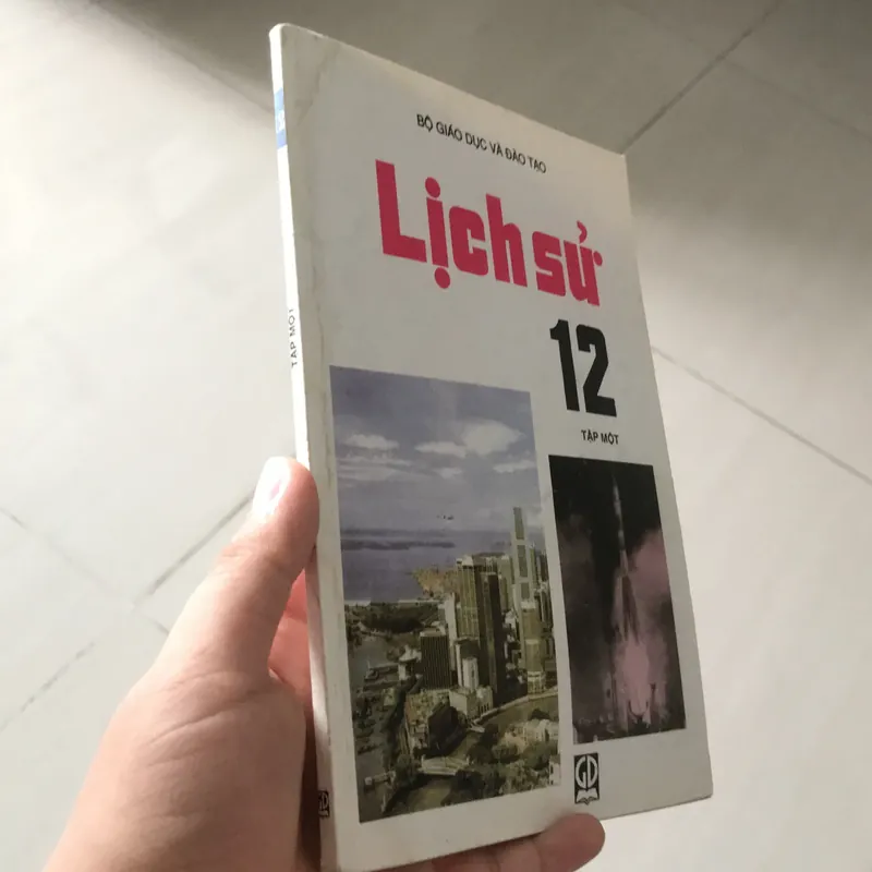LỊCH SỬ 12 (TẬP 1- XB 2003) 558000