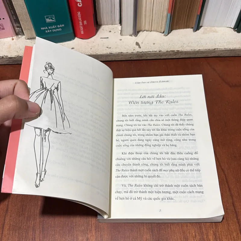 Tủ Sách Quý Cô: Sống Bản Lĩnh Theo Cách Một Quý Cô - ELLEN FEIN, SHERRIE SCHNEIDER - 2020 756772