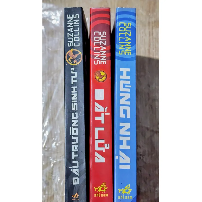 Bộ Đấu trường sinh tử 3c(sách mối gặm 1chút góc,nội dung đọc tốt 99%)-tặng Ông già&biển cả 791453