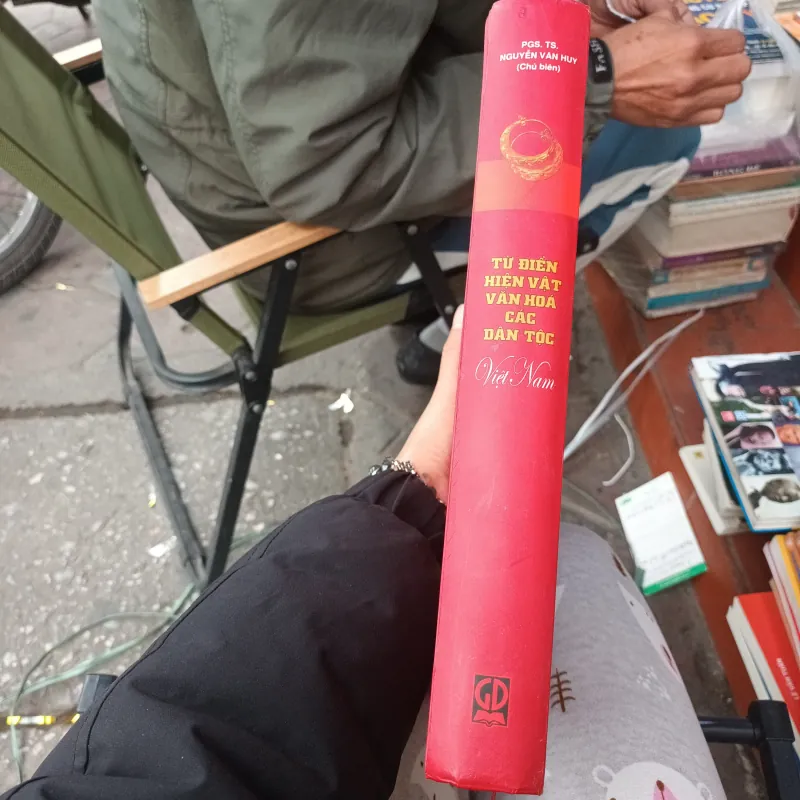 Từ Điển Hiện Vật Văn Hóa Các Dân Tộc Việt Nam- PGS.TS. Nguyễn Văn Huy 784302