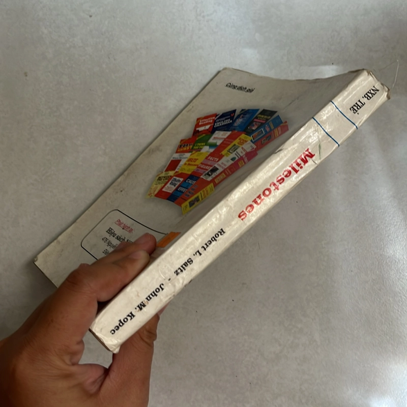 Milestones - An Intermediate Reader/ Workbook in English 509253